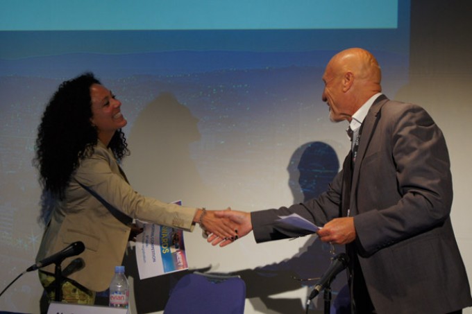 06_MEET-2015-competition-prize_07